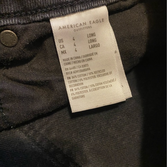 American Eagle Strigid Mom Jean - Picture 2 of 2